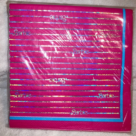 Barbie holographic napkin pack of 16 - Picture 2 of 3